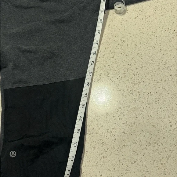 Lululemon Men Small Grey/Black Joggers tailored